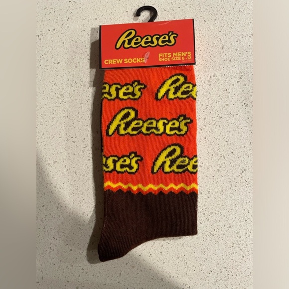 Reese’s novelty Men's Crew Socks - Orange and Brown size 6-12 - Picture 1 of 3
